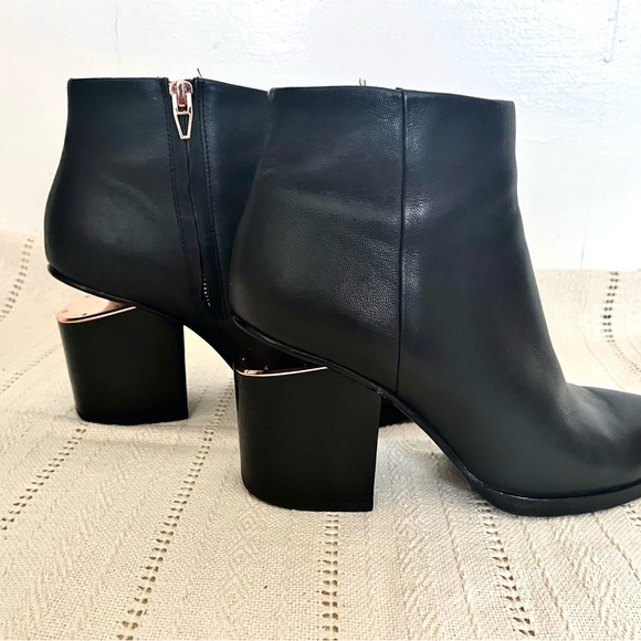 Alexander Wang Ankle Boot with Rose Gold Colored Cut-Out Heel EUR 38 US 7.5 - Picture 5 of 14